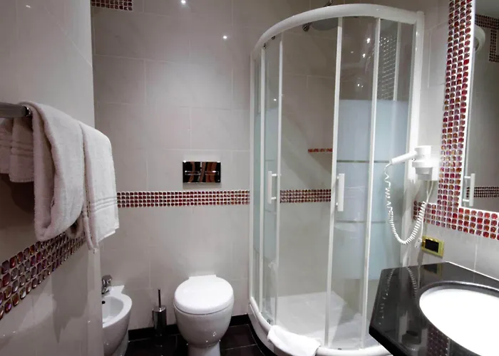 Canova Hotel 3*