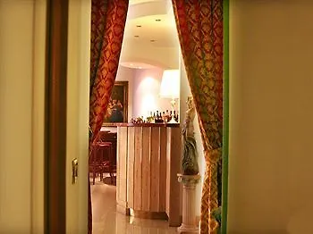 Hotel Canova 3*
